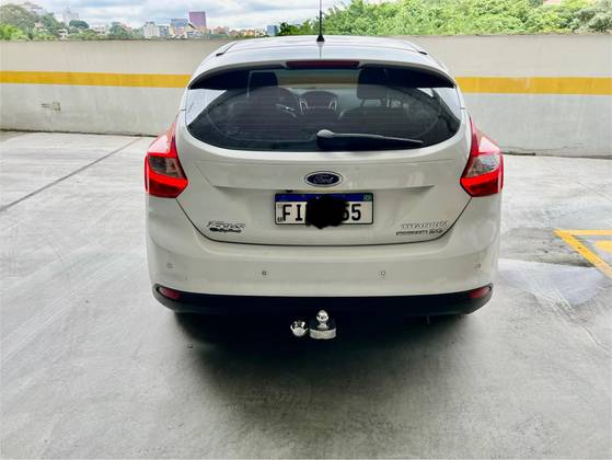FORD FOCUS 2.0 TITANIUM 16V FLEX 4P POWERSHIFT FORD FOCUS 2.0 TITANIUM 16V FLEX 4P POWERSHIFT